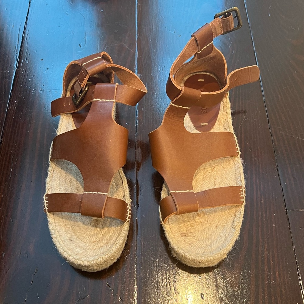 Soludos Banded Platform Sandals in Brown